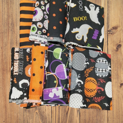 8 Fat Quarters - Assorted David Textiles Halloween Fat Quarter Bundle