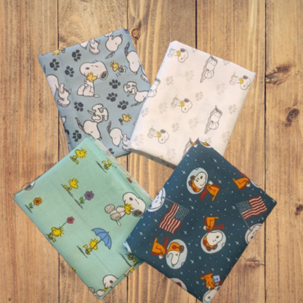 4 Fat Quarters - Assorted Peanuts Snoopy Fat Quarter Bundle